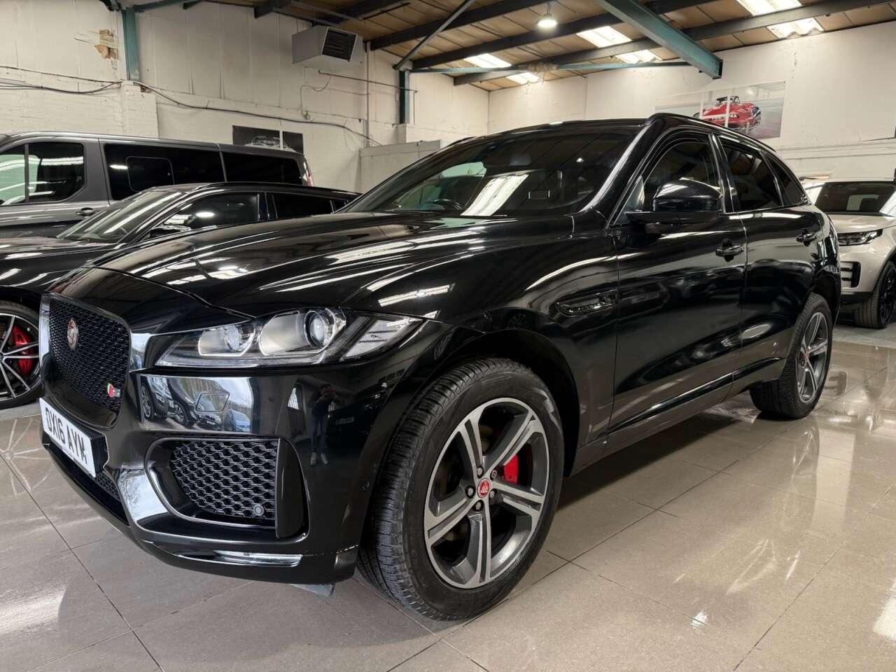 A 2016 JAGUAR F-PACE 3.0 D300 V6 S SUV 5dr Diesel Auto AWD Euro 6 (s/s) (300 ps) A 2016 JAGUAR F-PACE 3.0 D300 V6 S SUV 5dr Diesel Auto AWD Euro 6 (s/s) (300 ps)