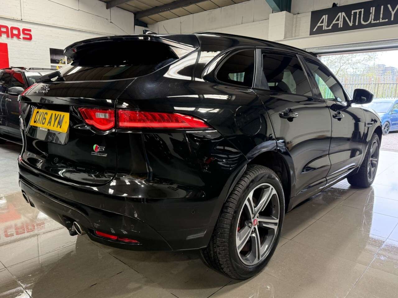 2016 JAGUAR F-PACE 2016 JAGUAR F-PACE