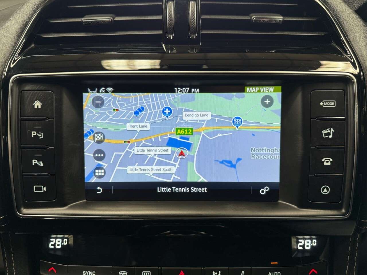 2016 JAGUAR F-PACE 2016 JAGUAR F-PACE