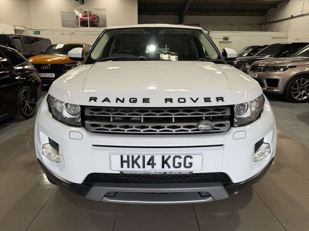 A 2014 LAND ROVER RANGE ROVER EVOQUE 2.2 SD4 Pure Tech SUV 5dr Diesel Manual 4WD Euro 5 (s/s) (190 ps) A 2014 LAND ROVER RANGE ROVER EVOQUE 2.2 SD4 Pure Tech SUV 5dr Diesel Manual 4WD Euro 5 (s/s) (190 ps)