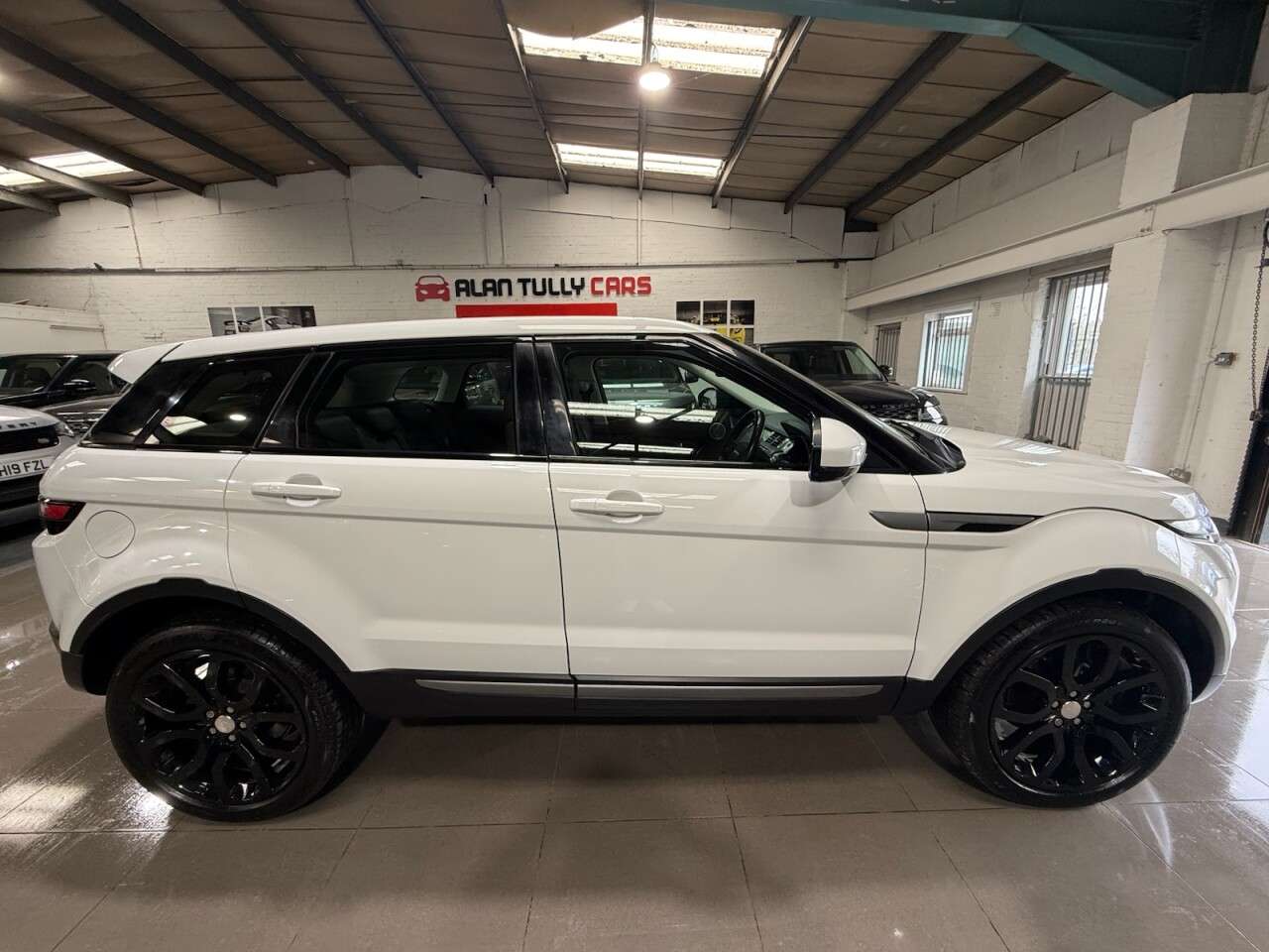 2014 LAND ROVER RANGE ROVER EVOQUE 2014 LAND ROVER RANGE ROVER EVOQUE