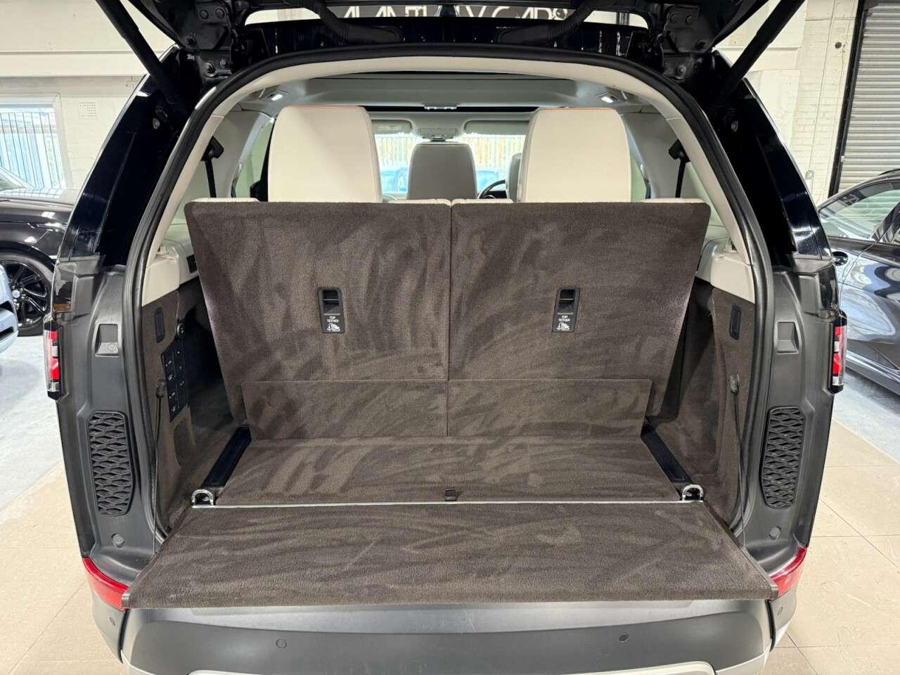 2017 LAND ROVER DISCOVERY 2017 LAND ROVER DISCOVERY