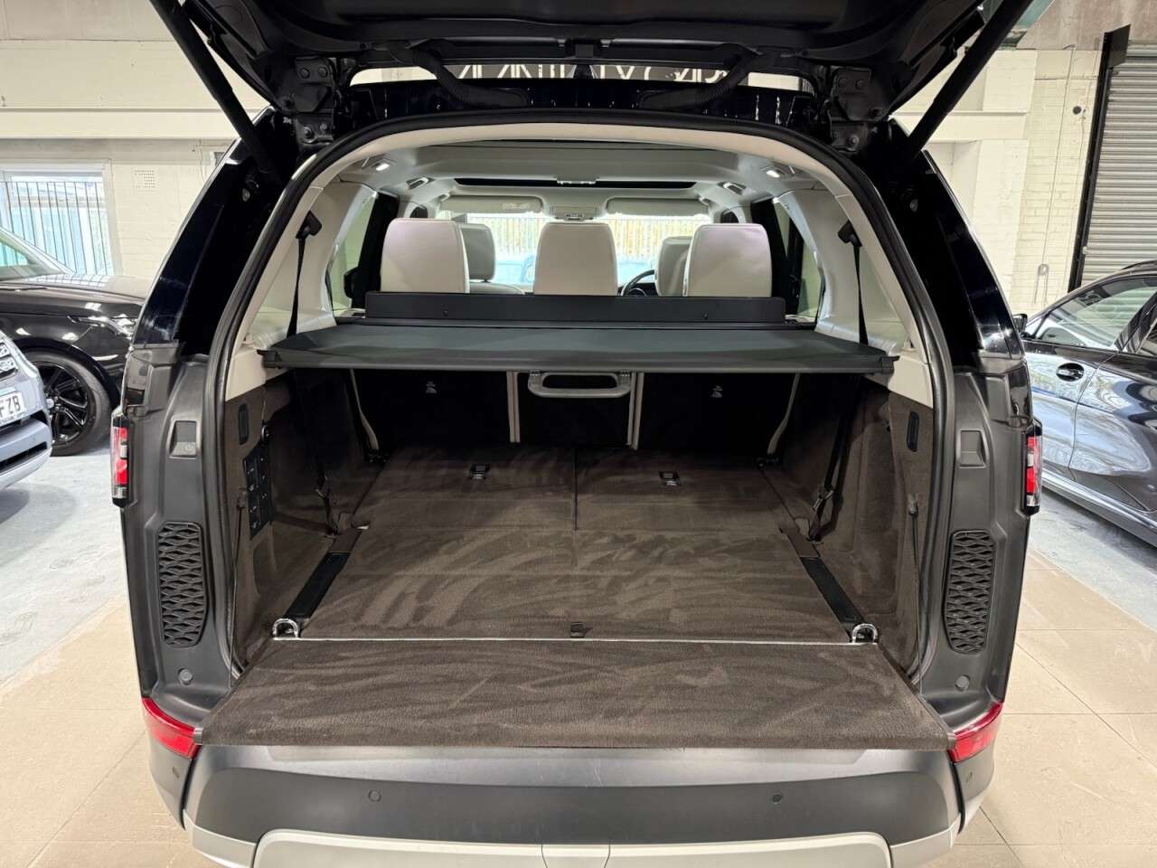 2017 LAND ROVER DISCOVERY 2017 LAND ROVER DISCOVERY