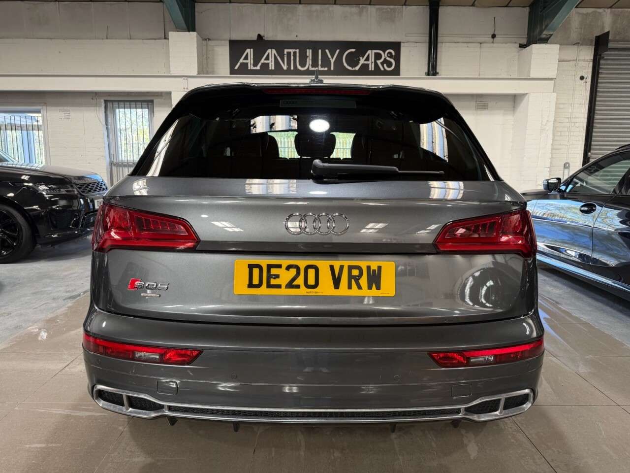 A 2020 AUDI SQ5 3.0 TDI V6 SUV 5dr Diesel Tiptronic quattro Euro 6 (s/s) (347 ps) A 2020 AUDI SQ5 3.0 TDI V6 SUV 5dr Diesel Tiptronic quattro Euro 6 (s/s) (347 ps)