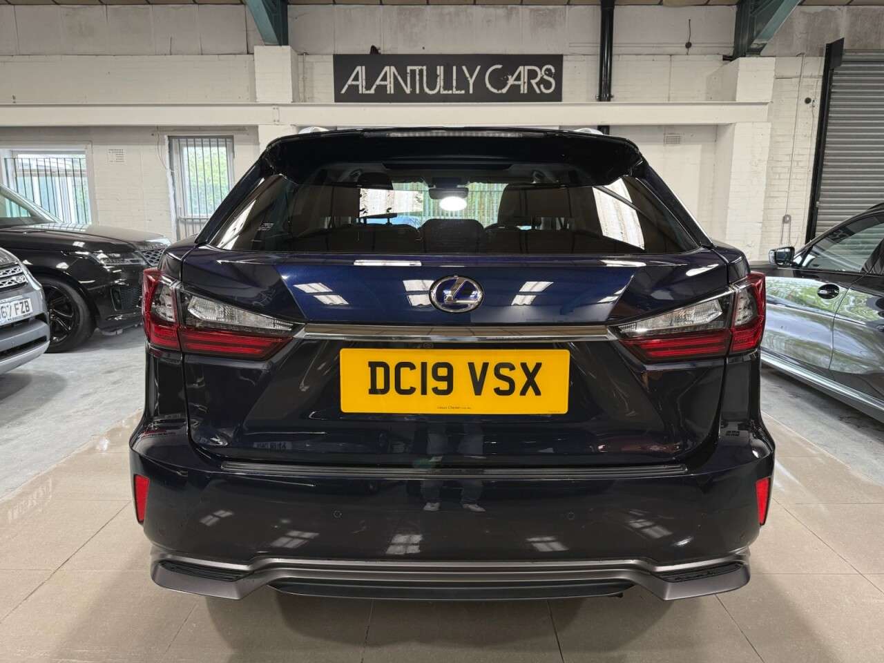 A 2019 LEXUS RX 3.5 450h V6 SUV 5dr Petrol Hybrid E-CVT 4WD Euro 6 (s/s) (313 ps) A 2019 LEXUS RX 3.5 450h V6 SUV 5dr Petrol Hybrid E-CVT 4WD Euro 6 (s/s) (313 ps)