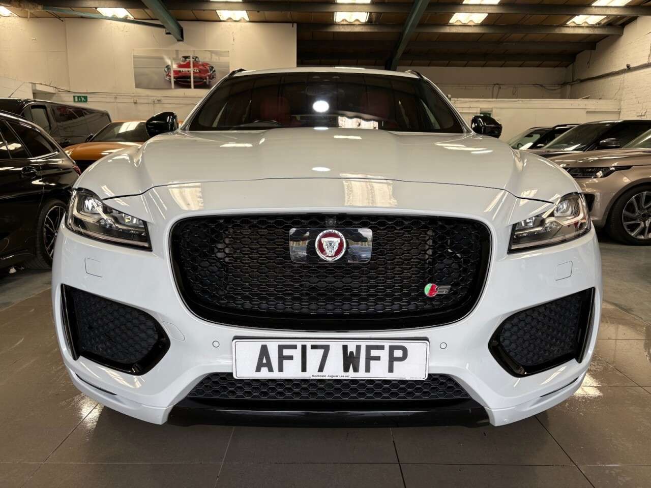 A 2017 JAGUAR F-PACE 3.0 V6 S SUV 5dr Petrol Auto AWD Euro 6 (s/s) (380 ps) A 2017 JAGUAR F-PACE 3.0 V6 S SUV 5dr Petrol Auto AWD Euro 6 (s/s) (380 ps)