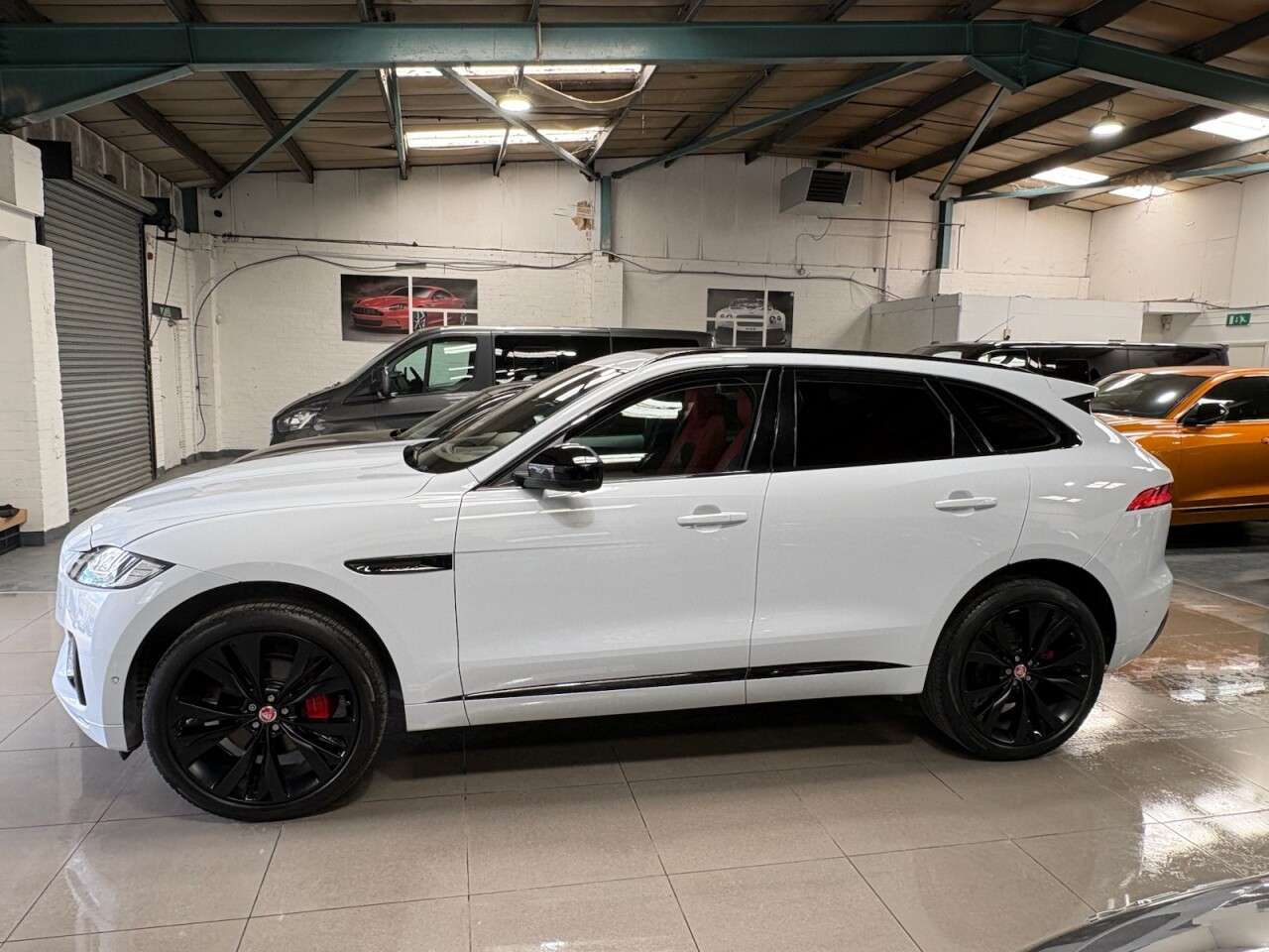 2017 JAGUAR F-PACE 2017 JAGUAR F-PACE