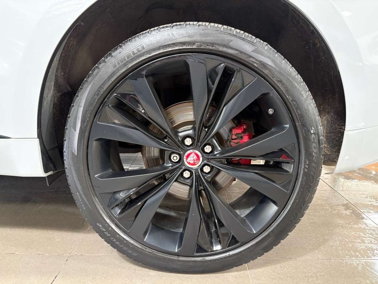 2017 JAGUAR F-PACE 2017 JAGUAR F-PACE