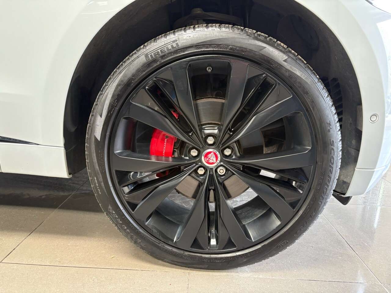 2017 JAGUAR F-PACE 2017 JAGUAR F-PACE