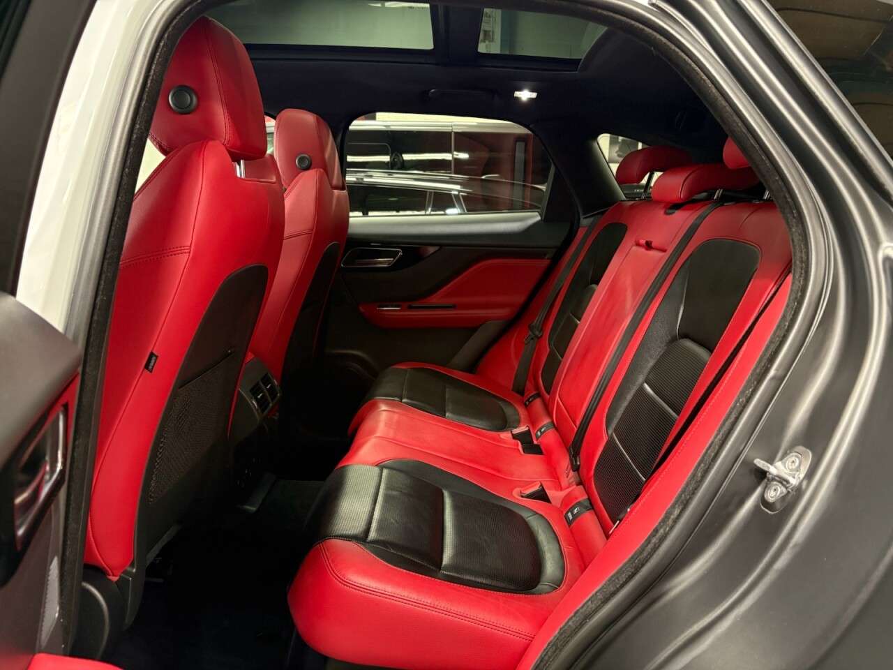 2017 JAGUAR F-PACE 2017 JAGUAR F-PACE