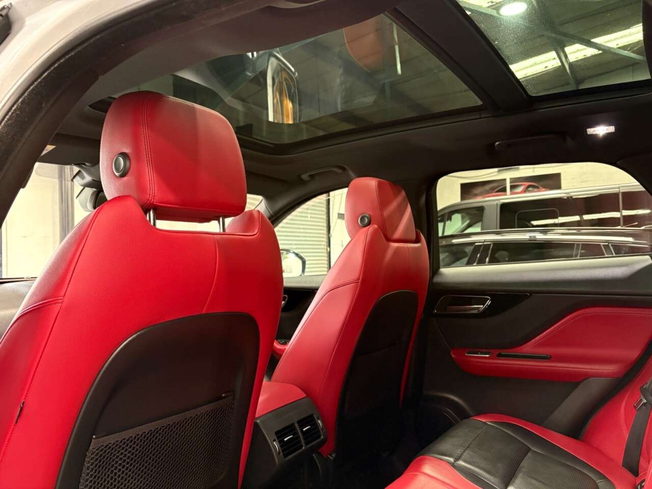 2017 JAGUAR F-PACE 2017 JAGUAR F-PACE