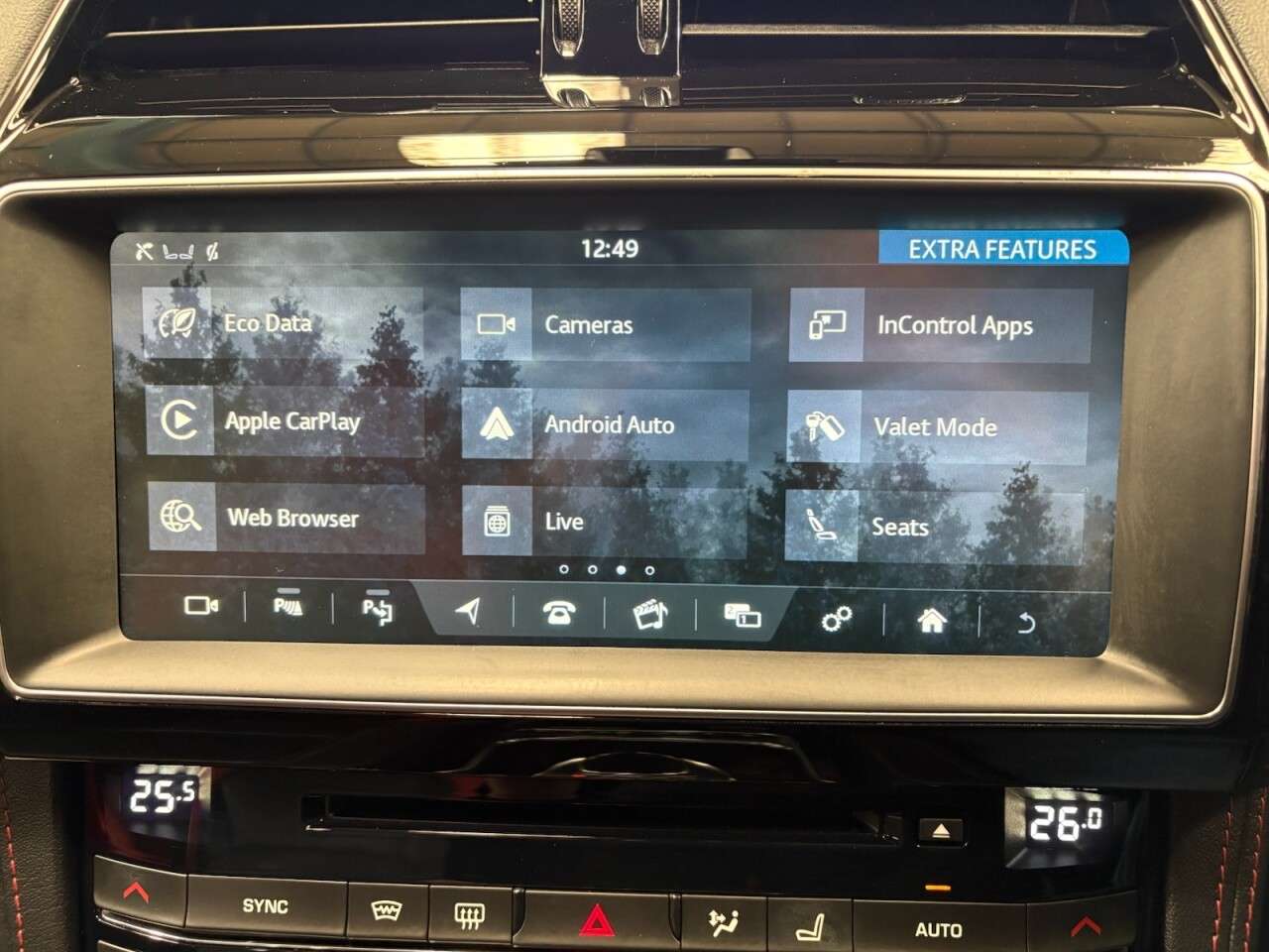 2017 JAGUAR F-PACE 2017 JAGUAR F-PACE