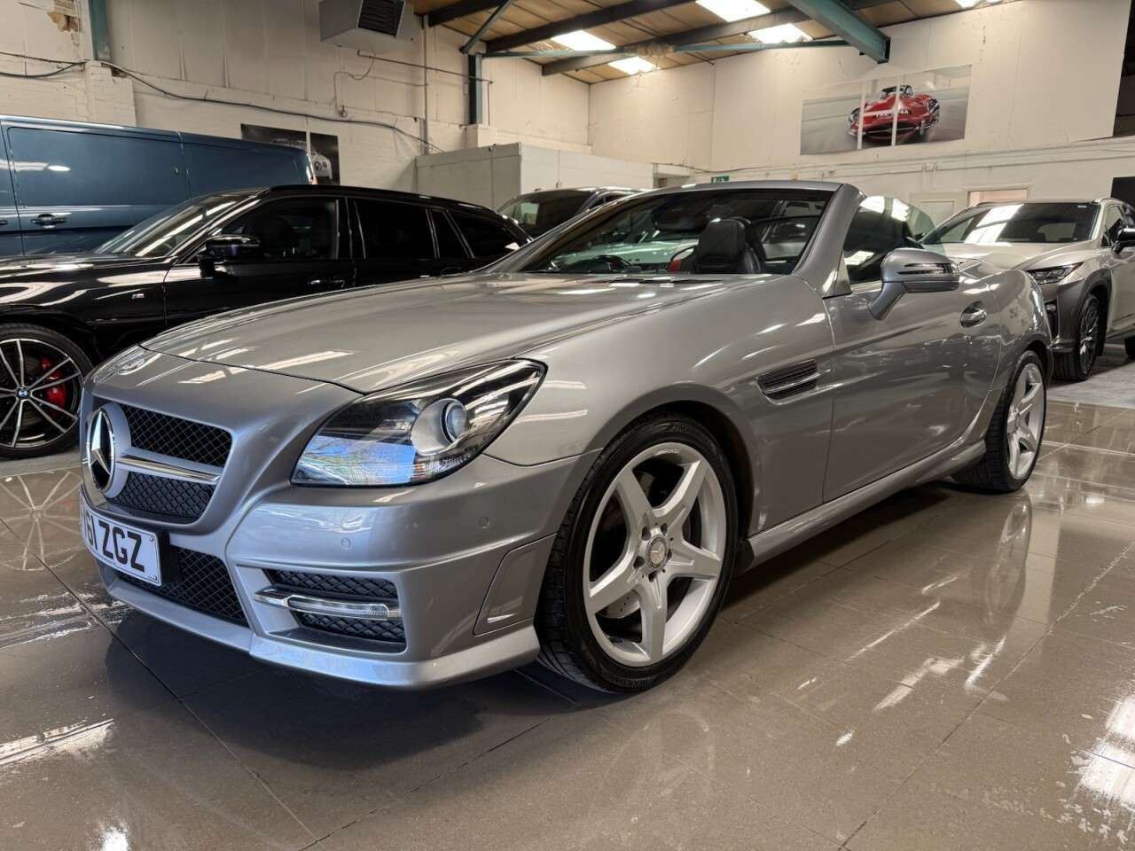 A 2011 MERCEDES-BENZ SLK 1.8 SLK200 BlueEfficiency AMG Sport Edition 125 Convertible 2dr Petrol G-Tr A 2011 MERCEDES-BENZ SLK 1.8 SLK200 BlueEfficiency AMG Sport Edition 125 Convertible 2dr Petrol G-Tr