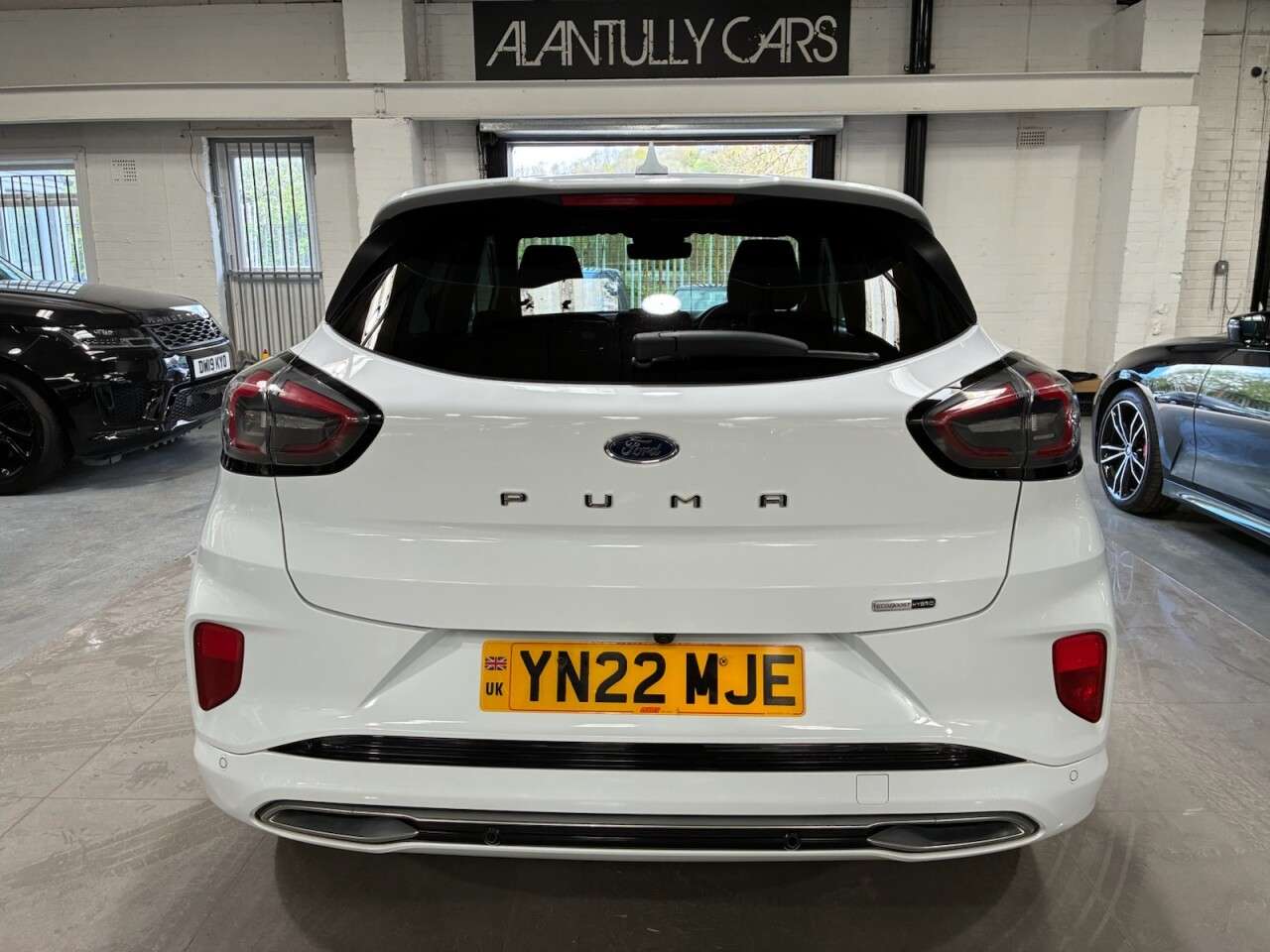 A 2022 FORD PUMA 1.0T EcoBoost MHEV ST-Line Vignale SUV 5dr Petrol DCT Euro 6 (s/s) (155 ps) A 2022 FORD PUMA 1.0T EcoBoost MHEV ST-Line Vignale SUV 5dr Petrol DCT Euro 6 (s/s) (155 ps)