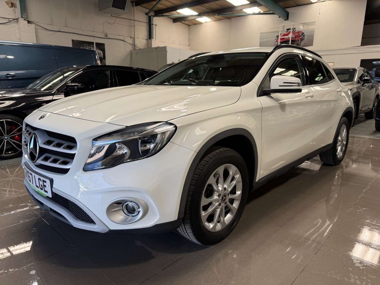 A 2017 MERCEDES-BENZ GLA 2.1 GLA200d SE SUV 5dr Diesel Manual Euro 6 (s/s) (136 ps) A 2017 MERCEDES-BENZ GLA 2.1 GLA200d SE SUV 5dr Diesel Manual Euro 6 (s/s) (136 ps)
