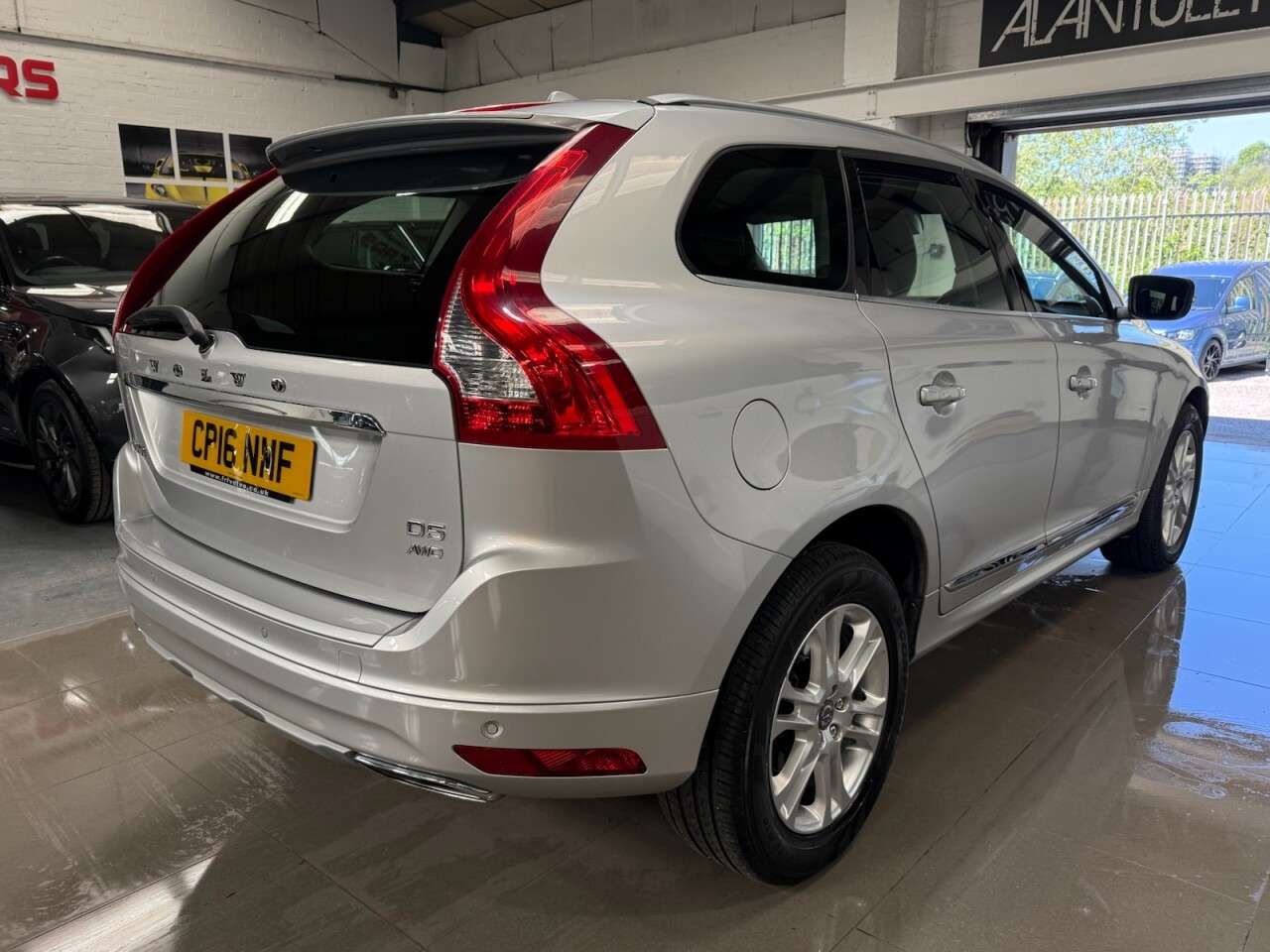 2016 VOLVO XC60 2016 VOLVO XC60