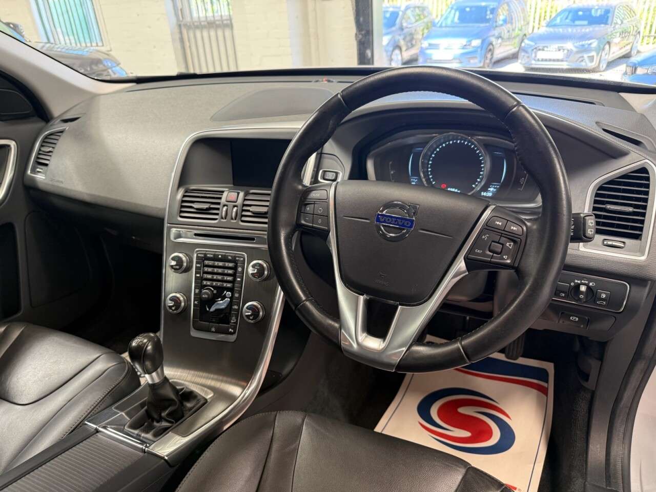 2016 VOLVO XC60 2016 VOLVO XC60