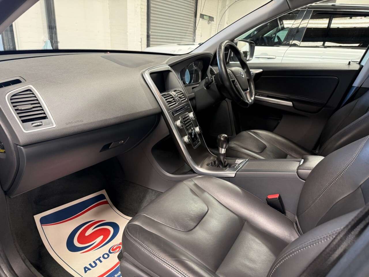 2016 VOLVO XC60 2016 VOLVO XC60