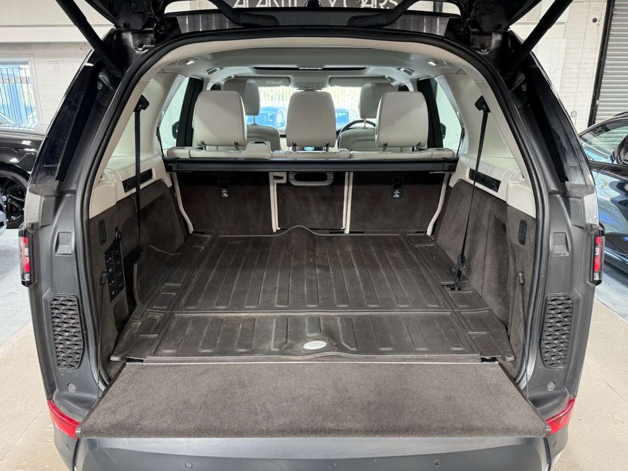 2017 LAND ROVER DISCOVERY 2017 LAND ROVER DISCOVERY