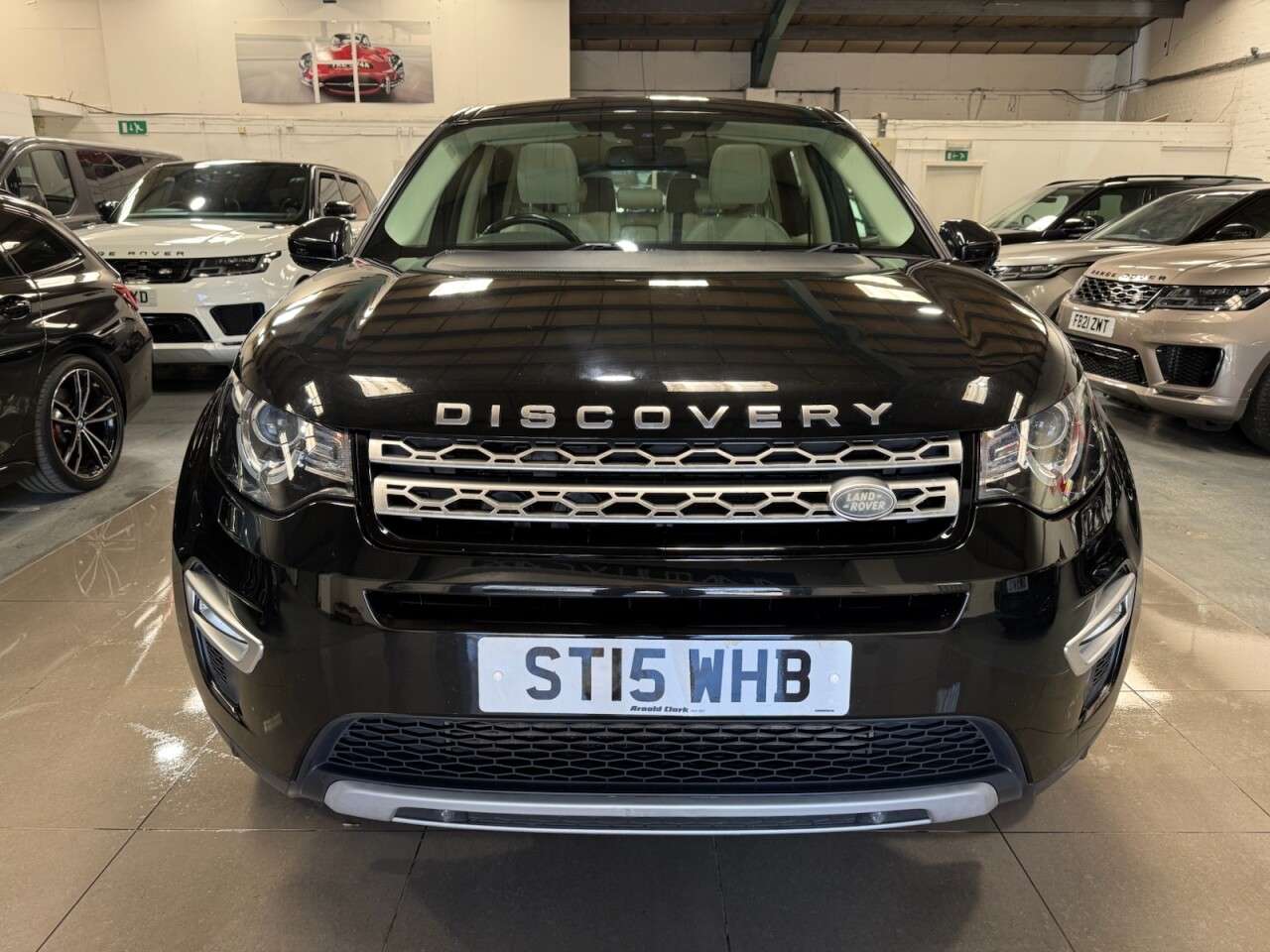 A 2015 LAND ROVER DISCOVERY SPORT 2.2 SD4 HSE Luxury SUV 5dr Diesel Auto 4WD Euro 5 (s/s) (190 ps) A 2015 LAND ROVER DISCOVERY SPORT 2.2 SD4 HSE Luxury SUV 5dr Diesel Auto 4WD Euro 5 (s/s) (190 ps)