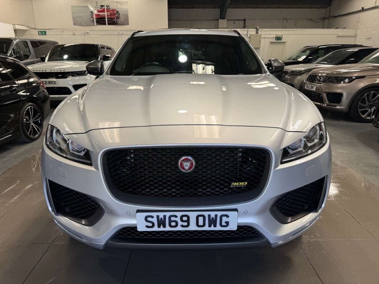 A 2019 JAGUAR F-PACE 3.0 D300 V6 300 Sport SUV 5dr Diesel Auto AWD Euro 6 (s/s) (300 ps) JAGUAR A 2019 JAGUAR F-PACE 3.0 D300 V6 300 Sport SUV 5dr Diesel Auto AWD Euro 6 (s/s) (300 ps) JAGUAR