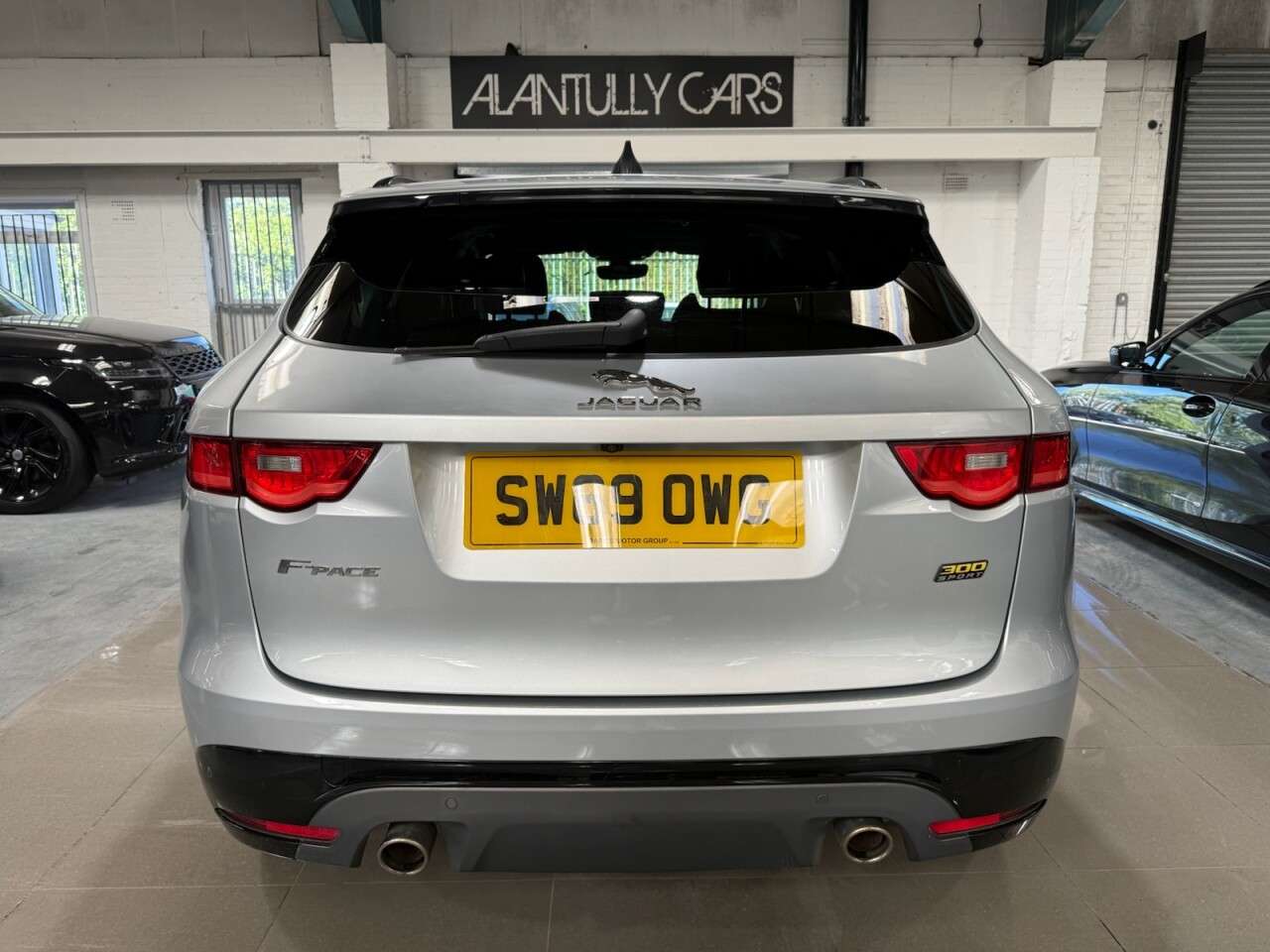 A 2019 JAGUAR F-PACE 3.0 D300 V6 300 Sport SUV 5dr Diesel Auto AWD Euro 6 (s/s) (300 ps) JAGUAR A 2019 JAGUAR F-PACE 3.0 D300 V6 300 Sport SUV 5dr Diesel Auto AWD Euro 6 (s/s) (300 ps) JAGUAR