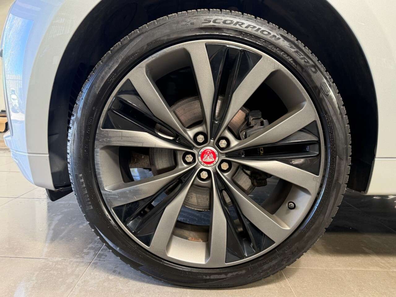 2019 JAGUAR F-PACE 2019 JAGUAR F-PACE