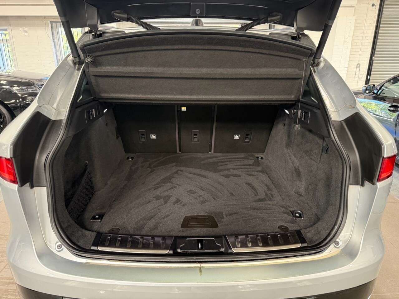 2019 JAGUAR F-PACE 2019 JAGUAR F-PACE