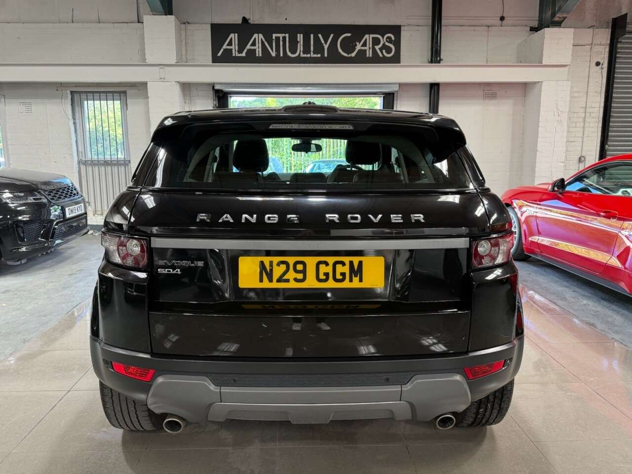 A 2013 LAND ROVER RANGE ROVER EVOQUE 2.2 SD4 Pure SUV 5dr Diesel Manual 4WD Euro 5 (s/s) (190 ps) A 2013 LAND ROVER RANGE ROVER EVOQUE 2.2 SD4 Pure SUV 5dr Diesel Manual 4WD Euro 5 (s/s) (190 ps)