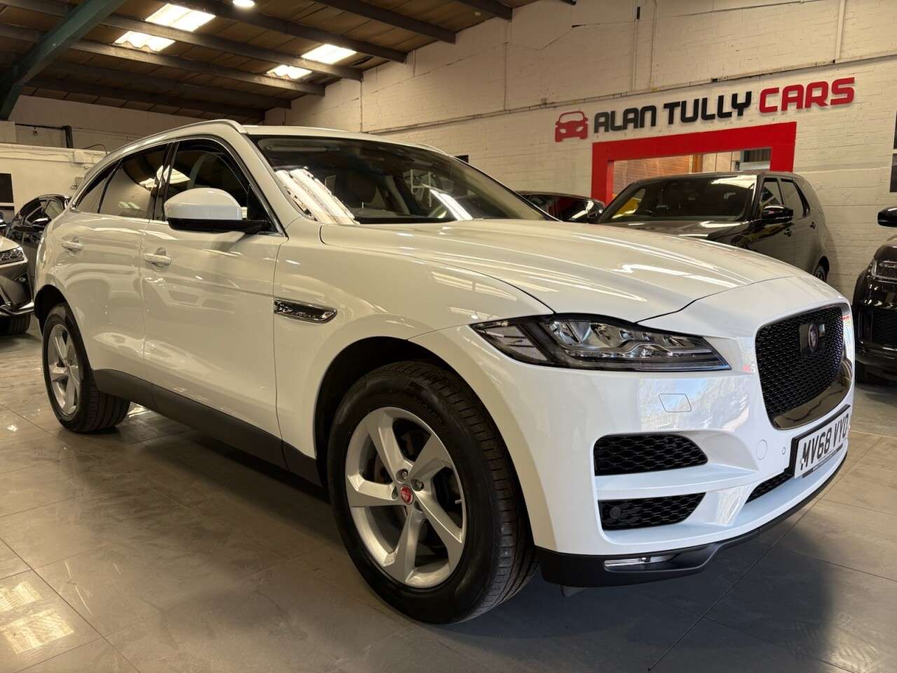 A 2018 JAGUAR F-PACE 3.0 D300 V6 Portfolio SUV 5dr Diesel Auto AWD Euro 6 (s/s) (300 ps) A 2018 JAGUAR F-PACE 3.0 D300 V6 Portfolio SUV 5dr Diesel Auto AWD Euro 6 (s/s) (300 ps)