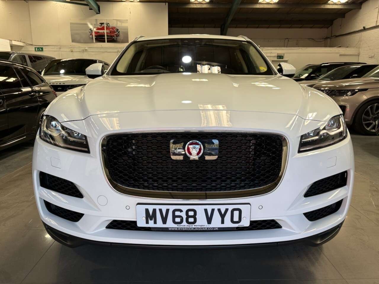 A 2018 JAGUAR F-PACE 3.0 D300 V6 Portfolio SUV 5dr Diesel Auto AWD Euro 6 (s/s) (300 ps) A 2018 JAGUAR F-PACE 3.0 D300 V6 Portfolio SUV 5dr Diesel Auto AWD Euro 6 (s/s) (300 ps)