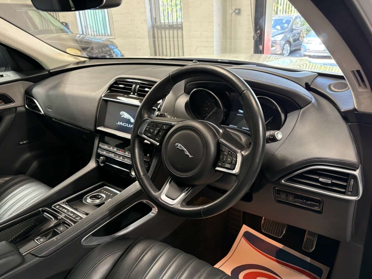 2018 JAGUAR F-PACE 2018 JAGUAR F-PACE