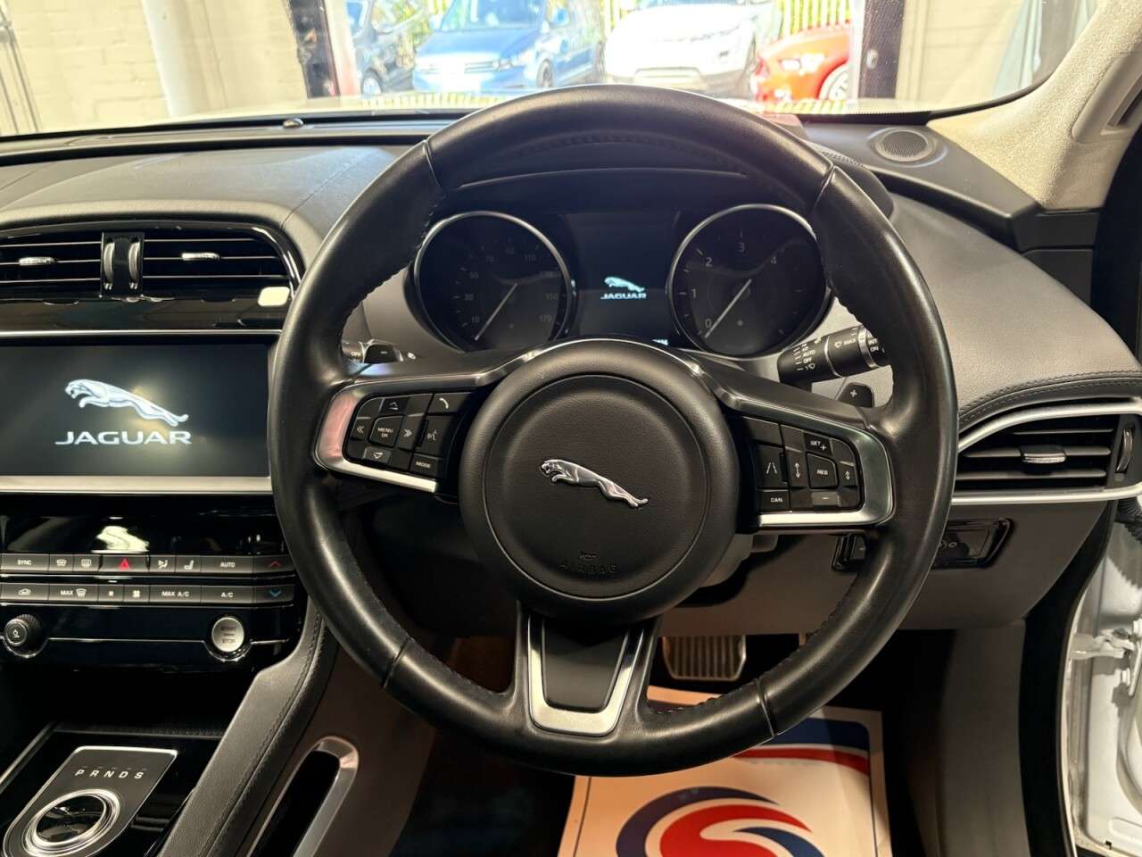 2018 JAGUAR F-PACE 2018 JAGUAR F-PACE