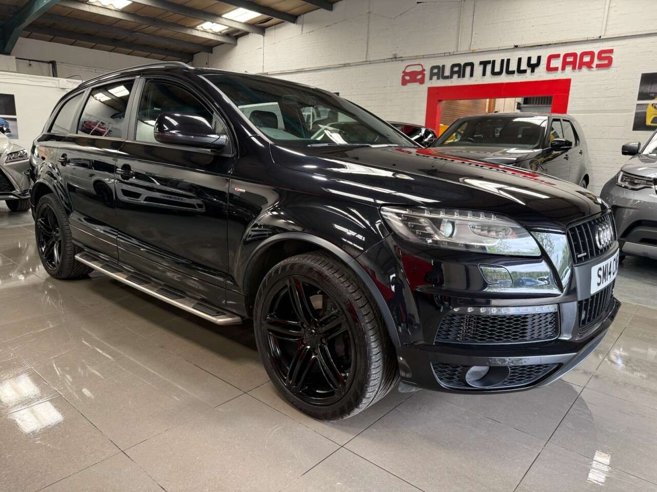 A 2014 AUDI Q7 3.0 TDI V6 S line Plus SUV 5dr Diesel Tiptronic quattro Euro 5 (s/s) (245 p A 2014 AUDI Q7 3.0 TDI V6 S line Plus SUV 5dr Diesel Tiptronic quattro Euro 5 (s/s) (245 p