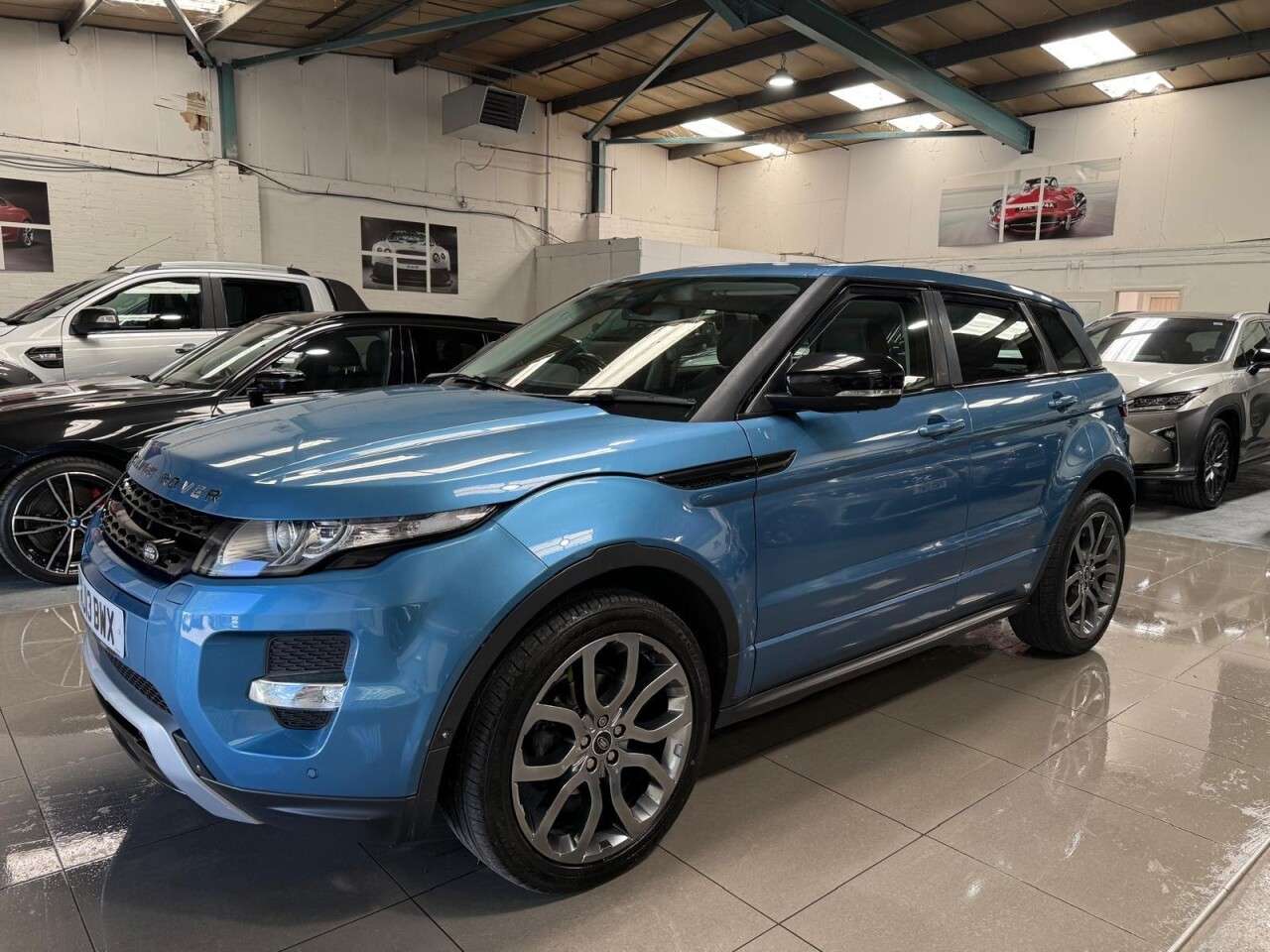 A 2013 LAND ROVER RANGE ROVER EVOQUE 2.2 SD4 Dynamic SUV 5dr Diesel Auto 4WD Euro 5 (190 ps) A 2013 LAND ROVER RANGE ROVER EVOQUE 2.2 SD4 Dynamic SUV 5dr Diesel Auto 4WD Euro 5 (190 ps)