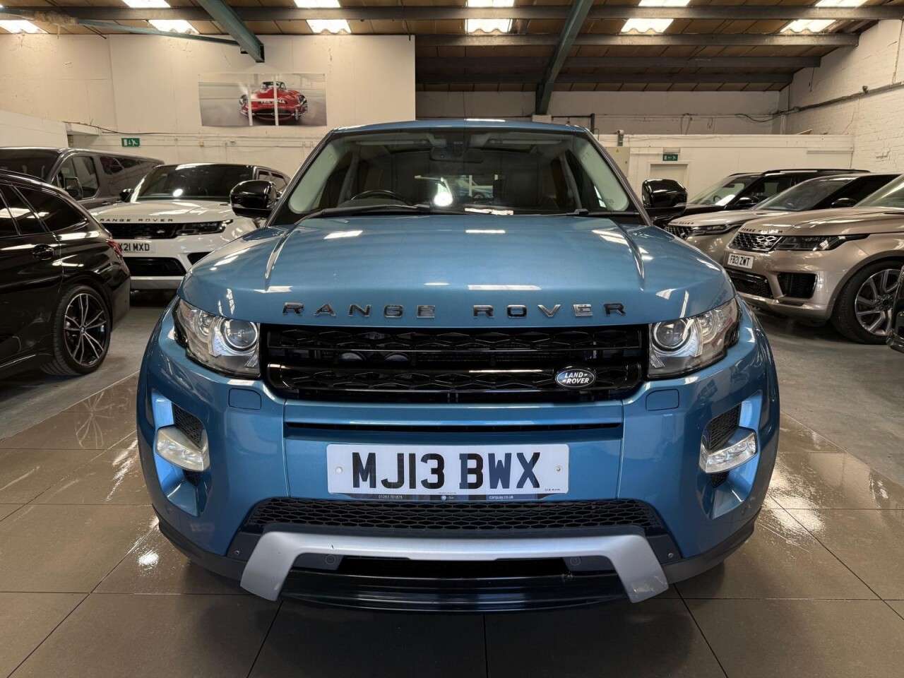 A 2013 LAND ROVER RANGE ROVER EVOQUE 2.2 SD4 Dynamic SUV 5dr Diesel Auto 4WD Euro 5 (190 ps) A 2013 LAND ROVER RANGE ROVER EVOQUE 2.2 SD4 Dynamic SUV 5dr Diesel Auto 4WD Euro 5 (190 ps)