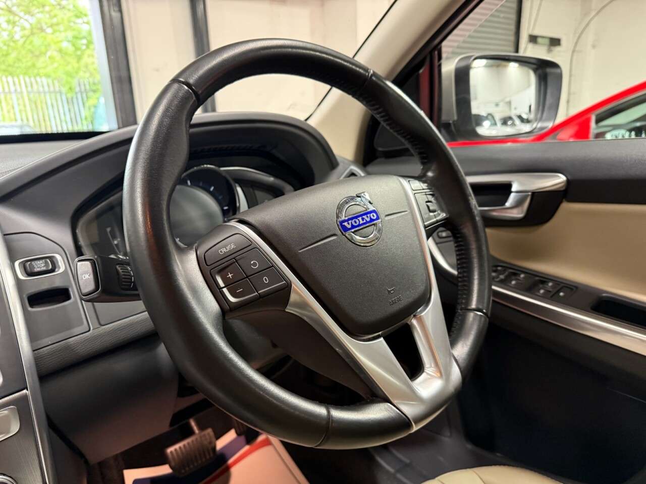 2016 VOLVO XC60 2016 VOLVO XC60