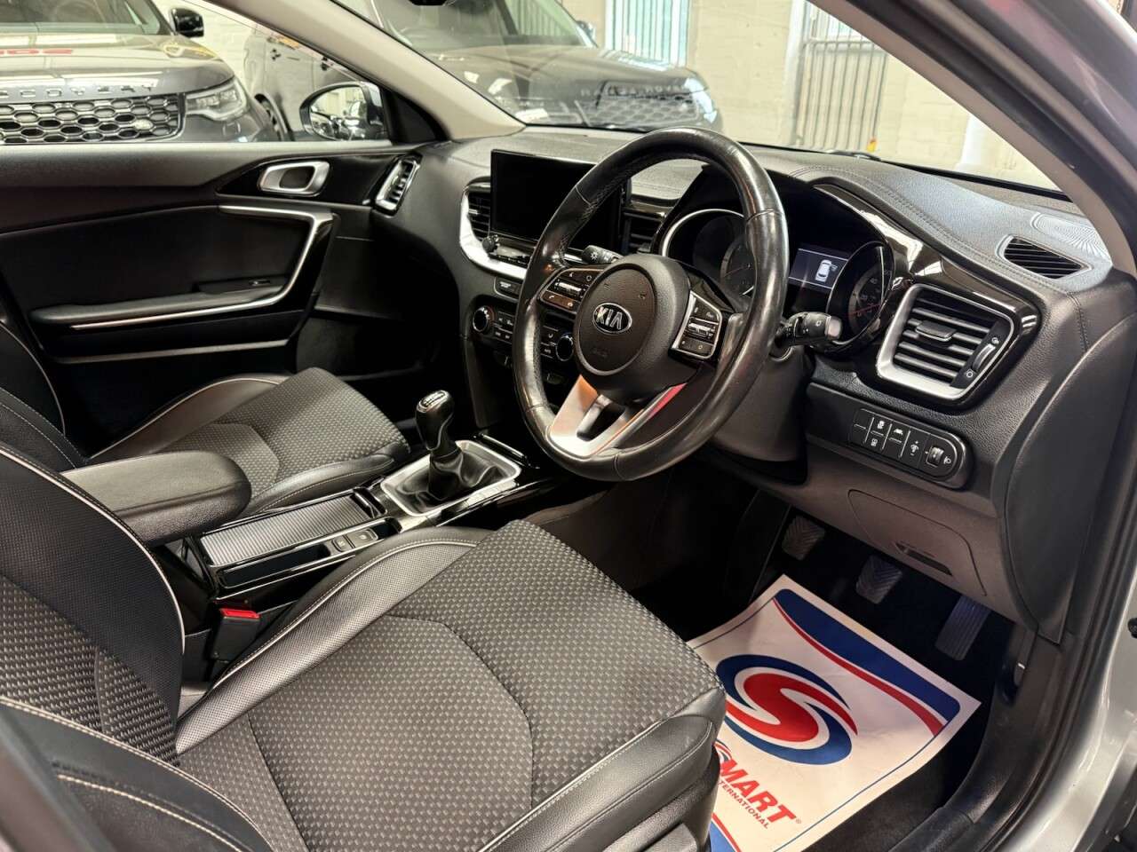 2019 KIA XCEED 2019 KIA XCEED