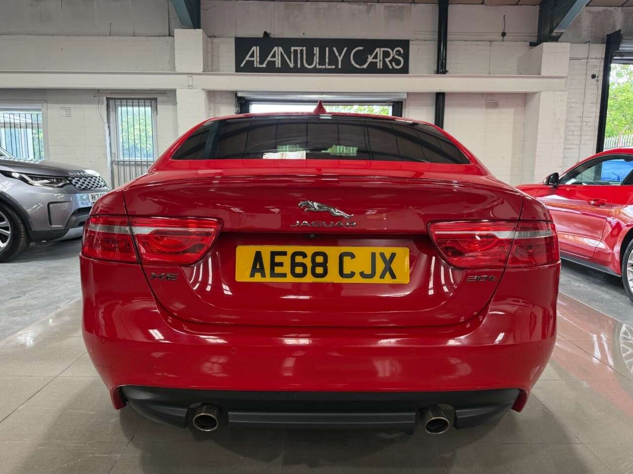 A 2018 JAGUAR XE 2.0i GPF R-Sport Saloon 4dr Petrol Auto Euro 6 (s/s) (200 ps) A 2018 JAGUAR XE 2.0i GPF R-Sport Saloon 4dr Petrol Auto Euro 6 (s/s) (200 ps)
