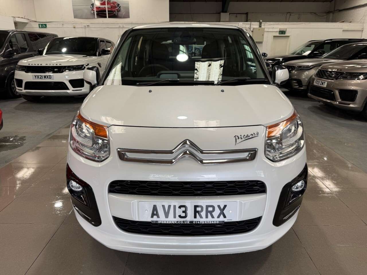 A 2013 CITROEN C3 PICASSO 1.6 VTi VTR+ MPV 5dr Petrol EGS6 Euro 5 (120 ps) A 2013 CITROEN C3 PICASSO 1.6 VTi VTR+ MPV 5dr Petrol EGS6 Euro 5 (120 ps)