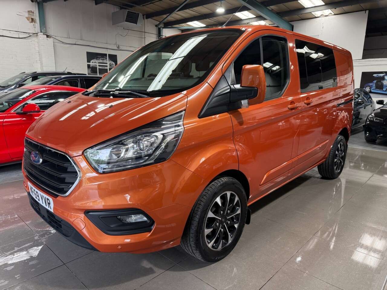 A 2019 FORD TRANSIT CUSTOM 2.0 320 EcoBlue Limited Crew Van Double Cab 5dr Diesel Auto L1 H1 Euro 6 (s A 2019 FORD TRANSIT CUSTOM 2.0 320 EcoBlue Limited Crew Van Double Cab 5dr Diesel Auto L1 H1 Euro 6 (s