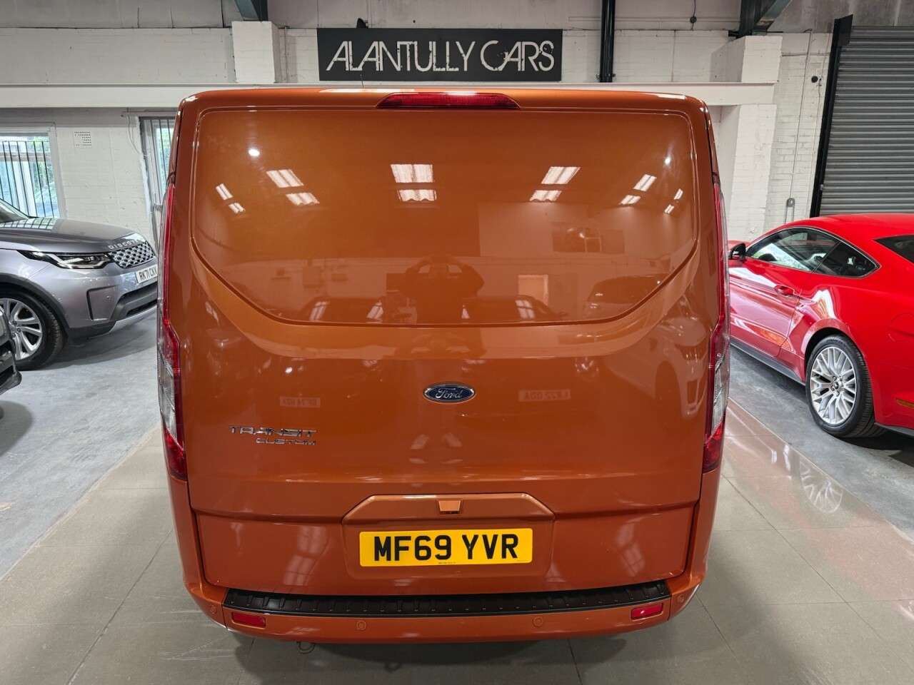 A 2019 FORD TRANSIT CUSTOM 2.0 320 EcoBlue Limited Crew Van Double Cab 5dr Diesel Auto L1 H1 Euro 6 (s A 2019 FORD TRANSIT CUSTOM 2.0 320 EcoBlue Limited Crew Van Double Cab 5dr Diesel Auto L1 H1 Euro 6 (s