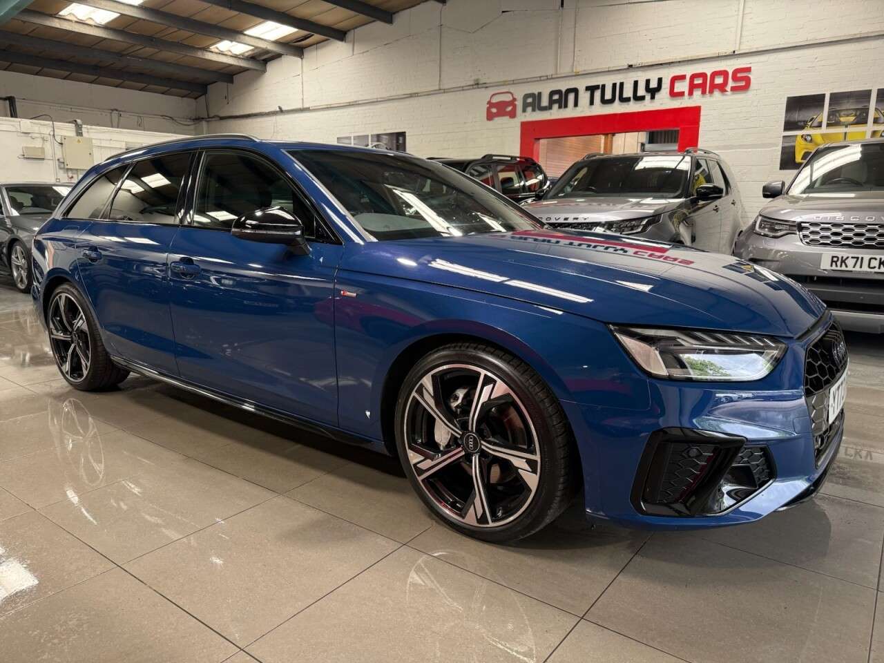 A 2023 AUDI A4 AVANT 2.0 TFSI 40 Black Edition Estate 5dr Petrol S Tronic Euro 6 (s/s) (204 ps) A 2023 AUDI A4 AVANT 2.0 TFSI 40 Black Edition Estate 5dr Petrol S Tronic Euro 6 (s/s) (204 ps)