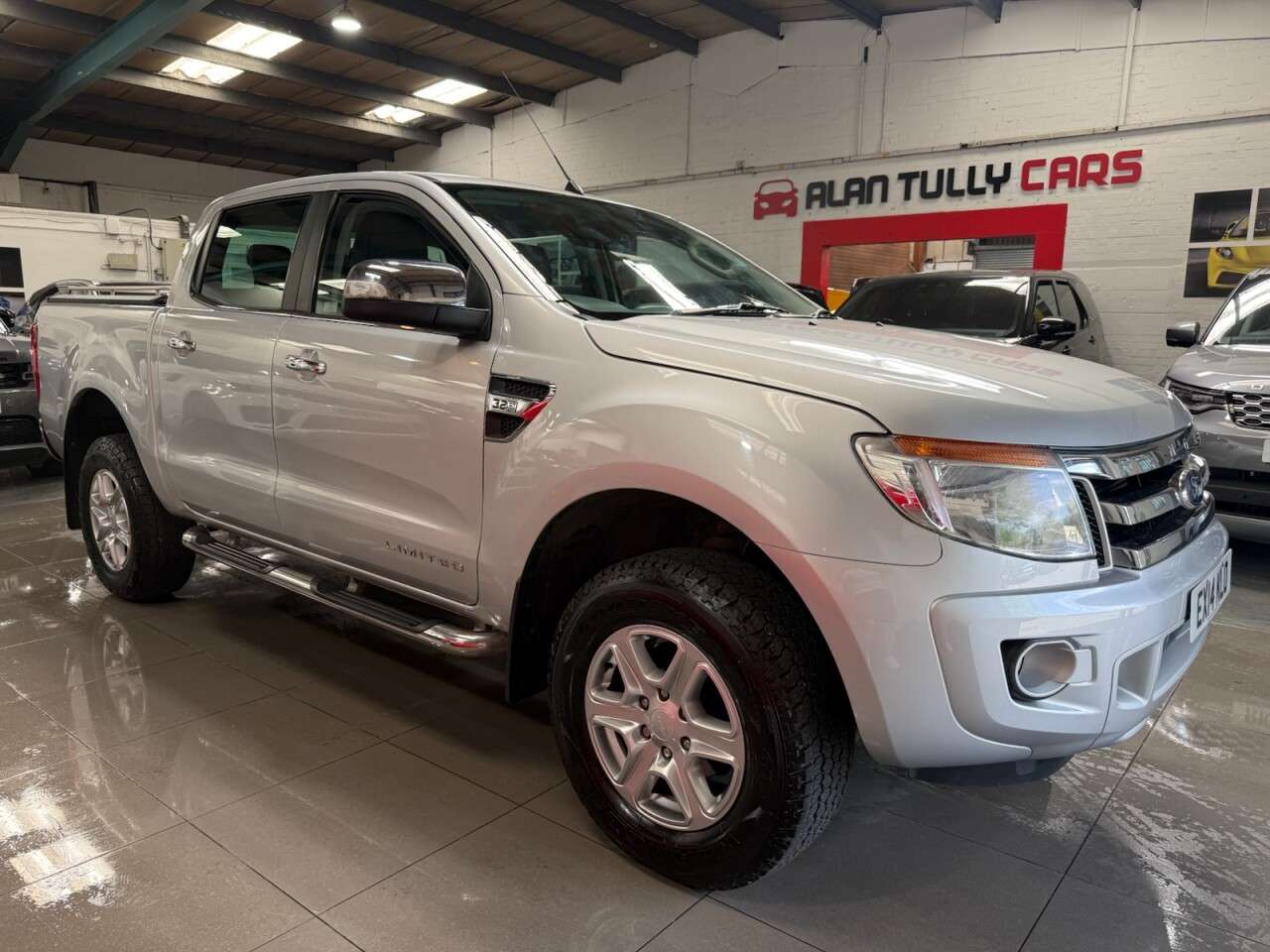 A 2014 FORD RANGER 3.2 TDCi Limited 1 Pickup Double Cab 4dr Diesel Manual 4WD Euro 5 (200 ps) A 2014 FORD RANGER 3.2 TDCi Limited 1 Pickup Double Cab 4dr Diesel Manual 4WD Euro 5 (200 ps)