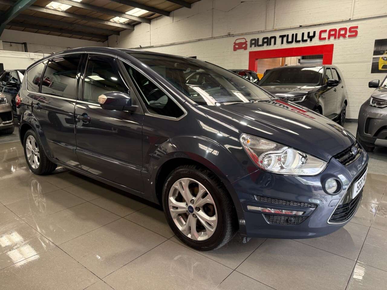 A 2014 FORD S-MAX 1.6 TDCi Titanium MPV 5dr Diesel Manual Euro 5 (s/s) (115 ps) A 2014 FORD S-MAX 1.6 TDCi Titanium MPV 5dr Diesel Manual Euro 5 (s/s) (115 ps)
