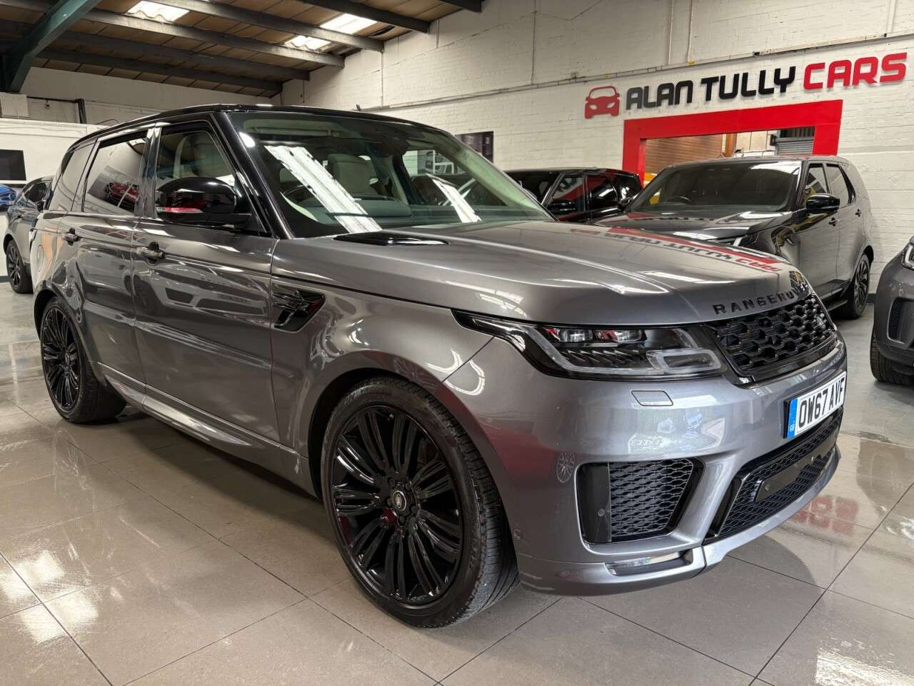A 2018 LAND ROVER RANGE ROVER SPORT 3.0 SD V6 Autobiography Dynamic SUV 5dr Diesel Auto 4WD Euro 6 (s/s) (306 p A 2018 LAND ROVER RANGE ROVER SPORT 3.0 SD V6 Autobiography Dynamic SUV 5dr Diesel Auto 4WD Euro 6 (s/s) (306 p
