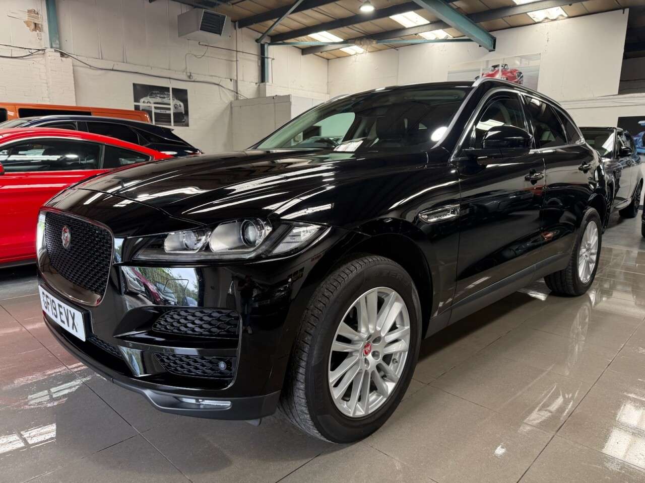 A 2019 JAGUAR F-PACE 2.0 P250i Portfolio SUV 5dr Petrol Auto AWD Euro 6 (s/s) (250 ps) A 2019 JAGUAR F-PACE 2.0 P250i Portfolio SUV 5dr Petrol Auto AWD Euro 6 (s/s) (250 ps)