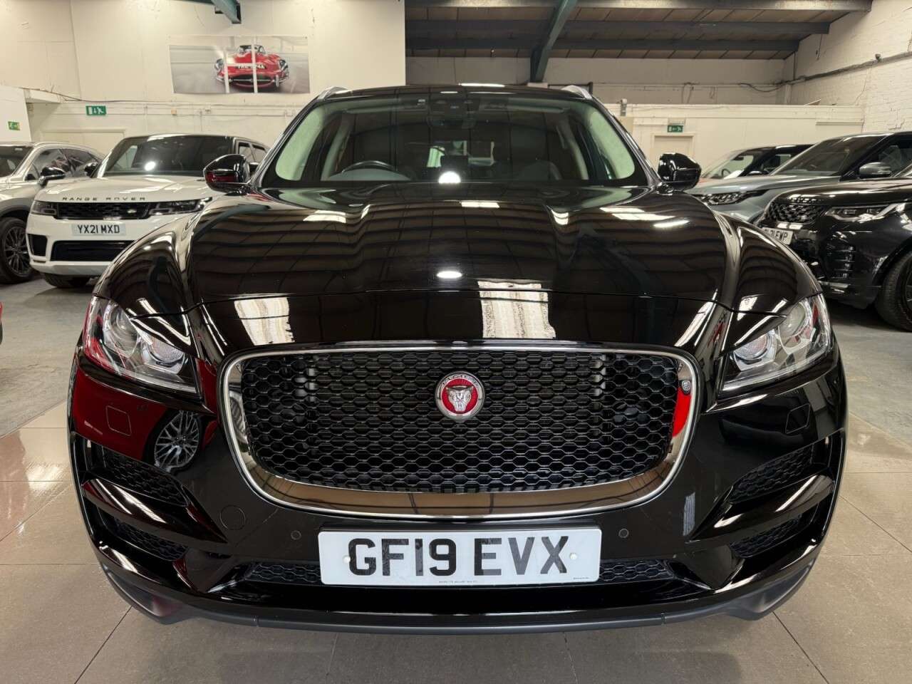 A 2019 JAGUAR F-PACE 2.0 P250i Portfolio SUV 5dr Petrol Auto AWD Euro 6 (s/s) (250 ps) A 2019 JAGUAR F-PACE 2.0 P250i Portfolio SUV 5dr Petrol Auto AWD Euro 6 (s/s) (250 ps)
