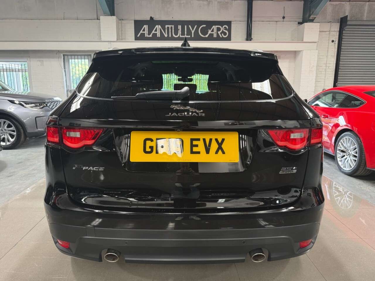 A 2019 JAGUAR F-PACE 2.0 P250i Portfolio SUV 5dr Petrol Auto AWD Euro 6 (s/s) (250 ps) A 2019 JAGUAR F-PACE 2.0 P250i Portfolio SUV 5dr Petrol Auto AWD Euro 6 (s/s) (250 ps)