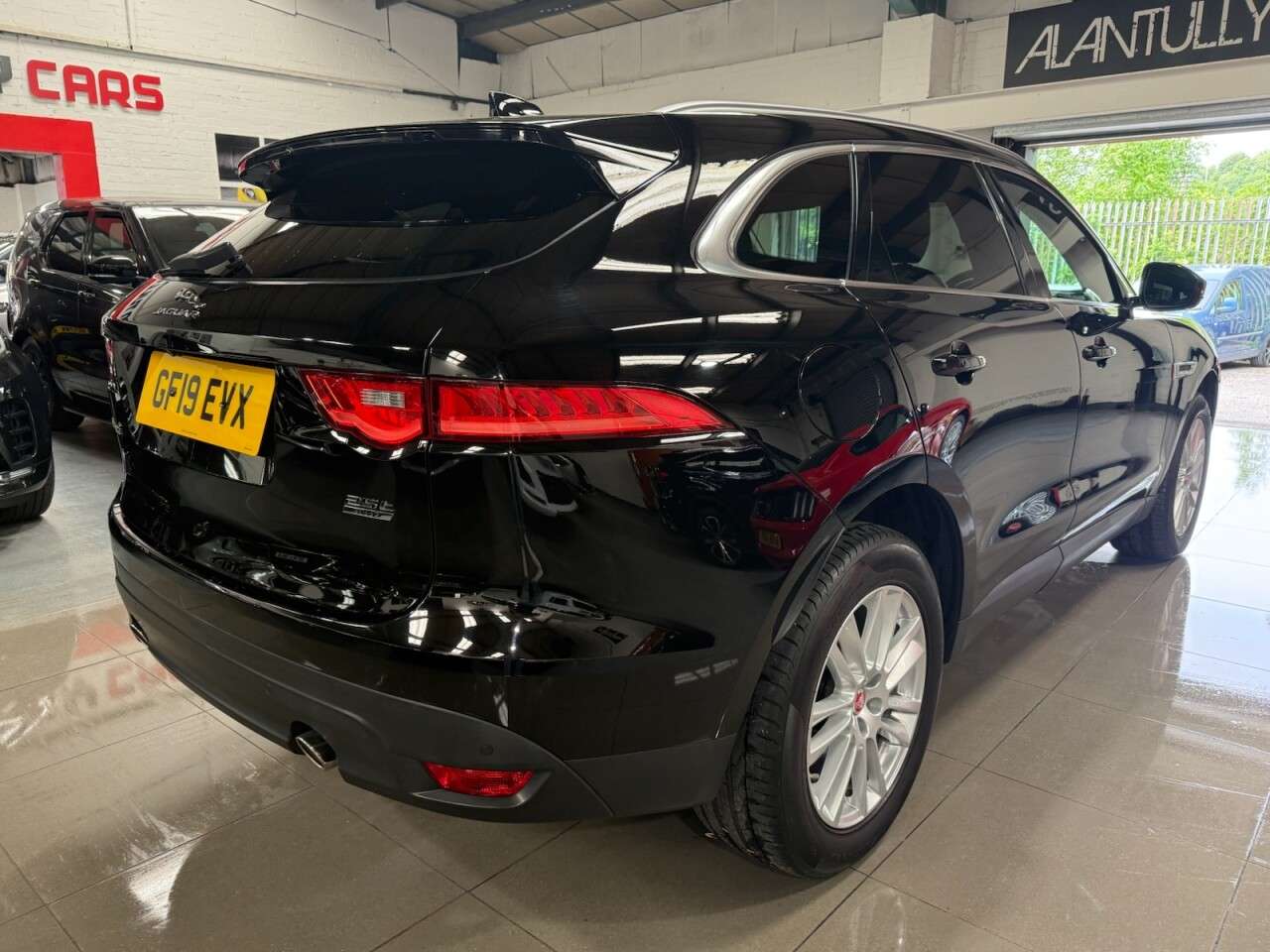 2019 JAGUAR F-PACE 2019 JAGUAR F-PACE